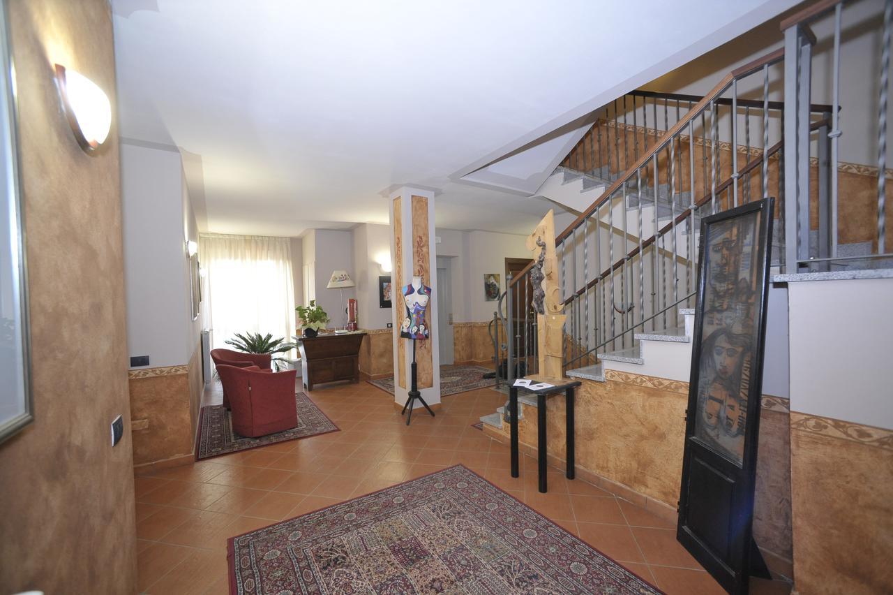 Hotel Ristorante Borgovecchio Montegrosso dʼAsti Exterior foto